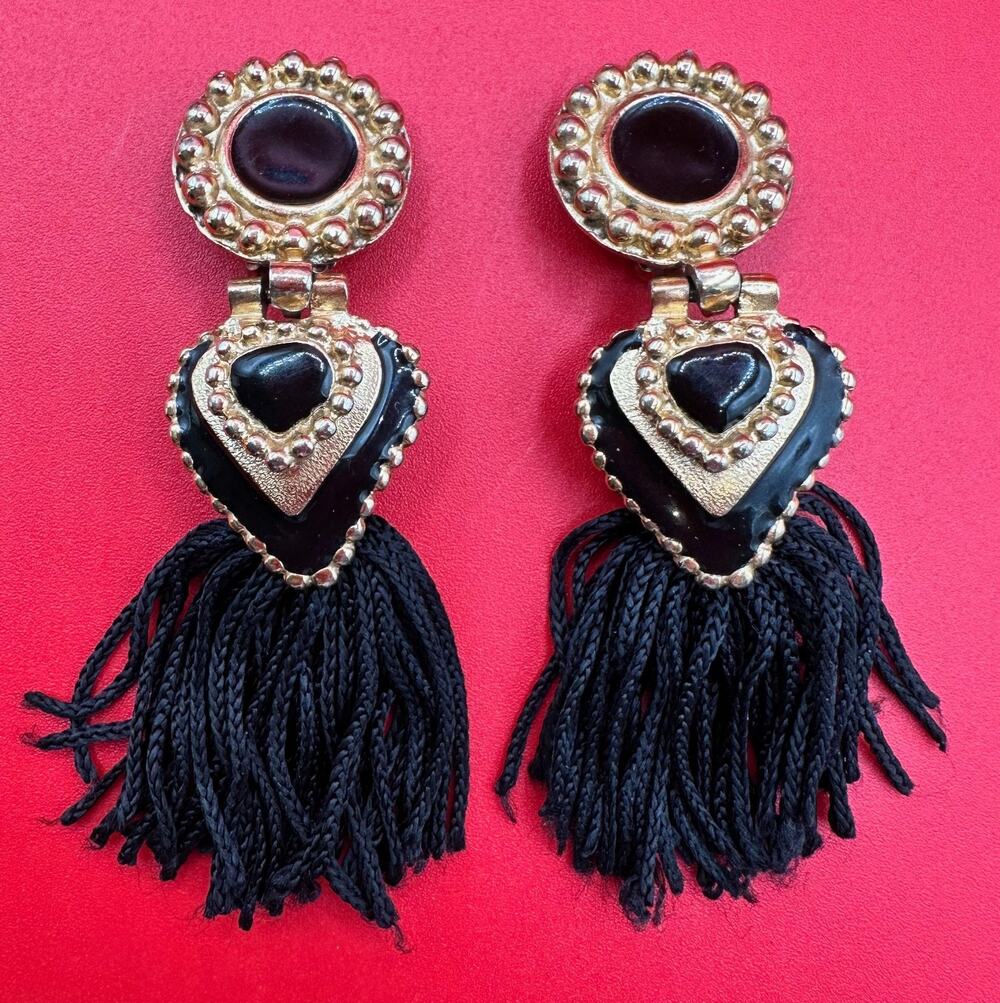 Ugo Correani Clip-On Black Heart Motif Gold Tone W/Fringe Statement Earrings VTG